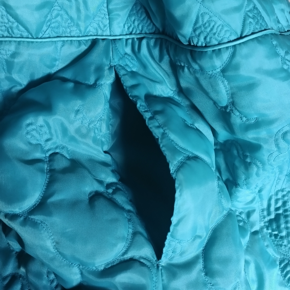 NOS, VTG 1950S CHARLES & CO." MADE IN HONG KONG TURQUOISE TRAPUNTO QUITED ROBE ! - Picture 16 of 16